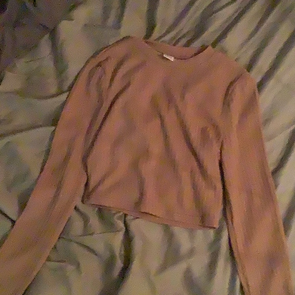 It’s a brown crop top